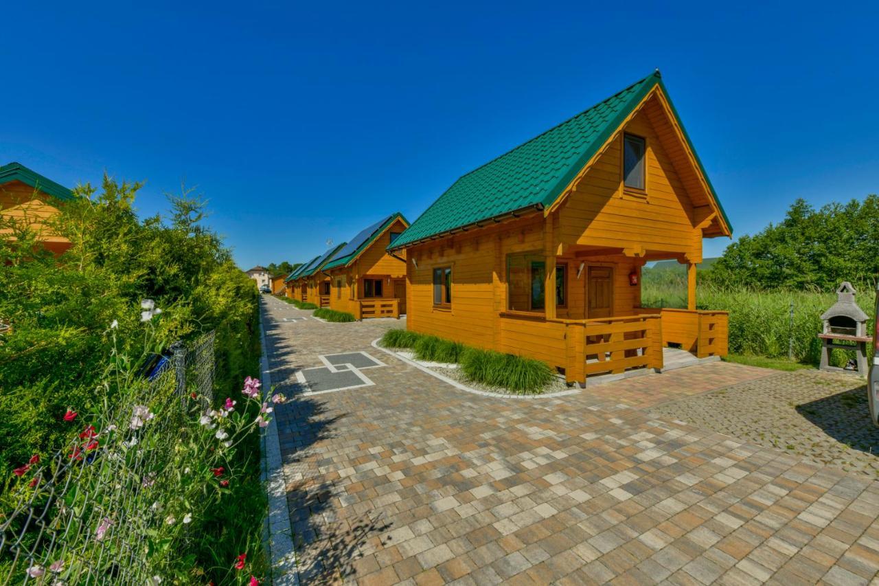 Domki, Apartamenty i Restauracja Włóczęga Gąski Exterior foto