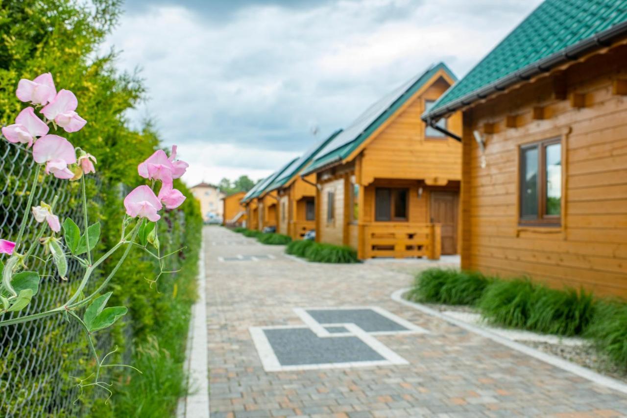 Domki, Apartamenty i Restauracja Włóczęga Gąski Exterior foto