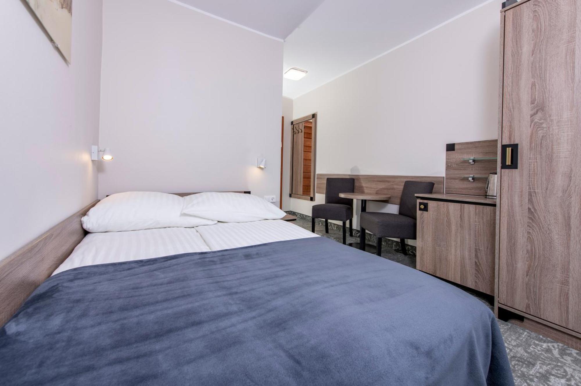 Domki, Apartamenty i Restauracja Włóczęga Gąski Exterior foto