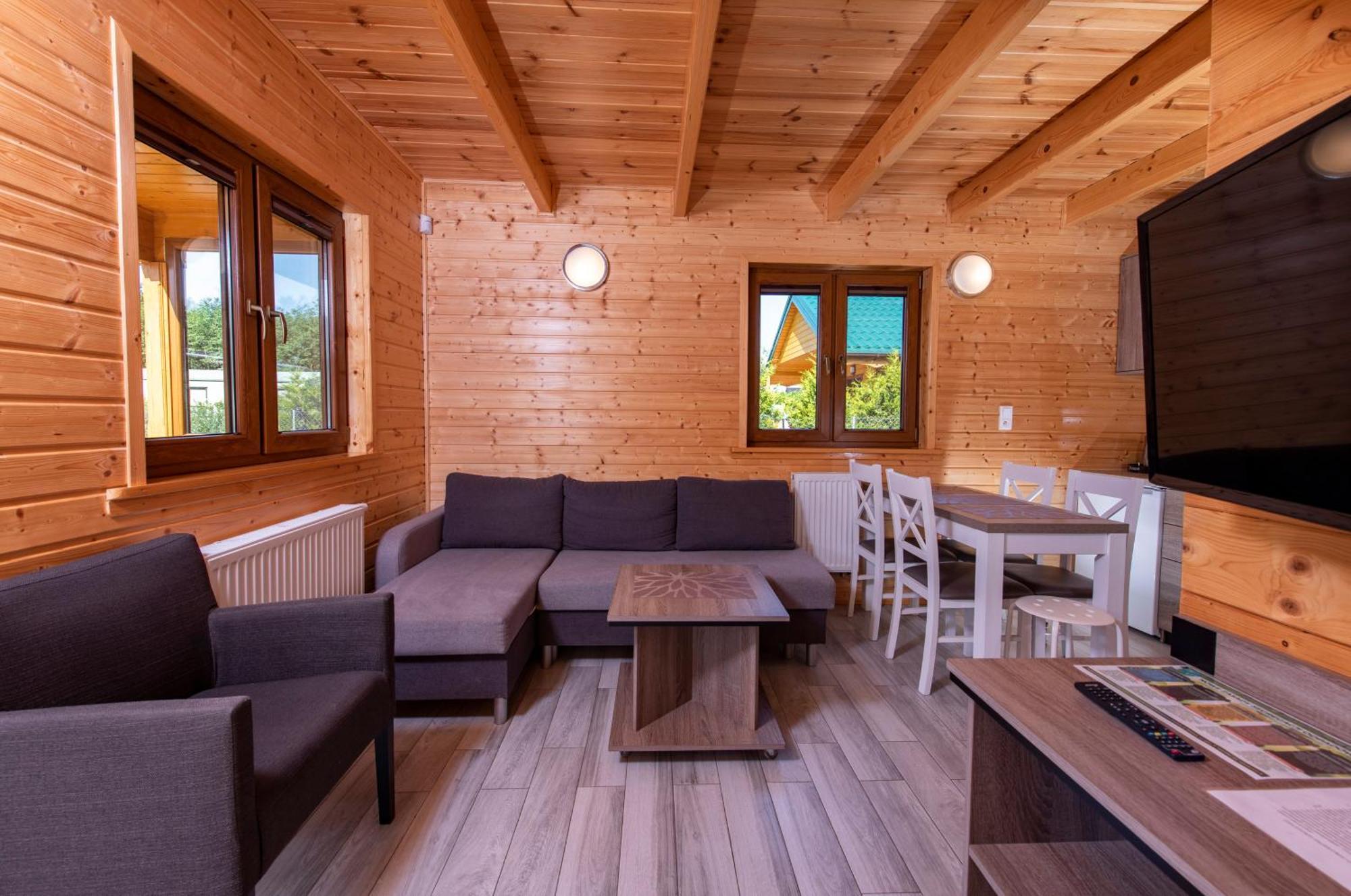 Domki, Apartamenty i Restauracja Włóczęga Gąski Exterior foto