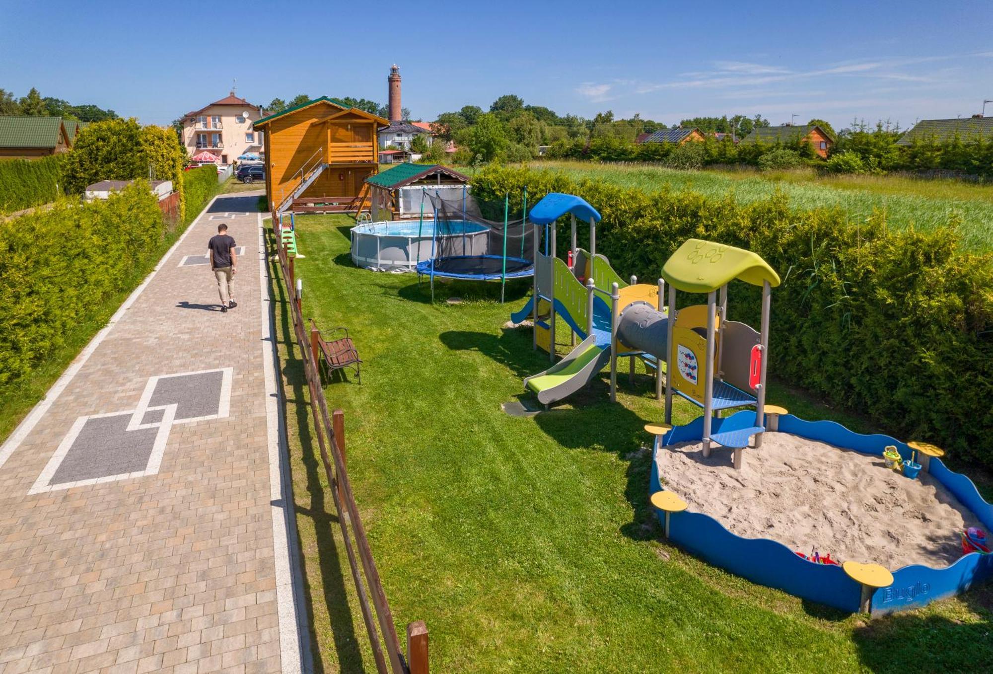 Domki, Apartamenty i Restauracja Włóczęga Gąski Exterior foto